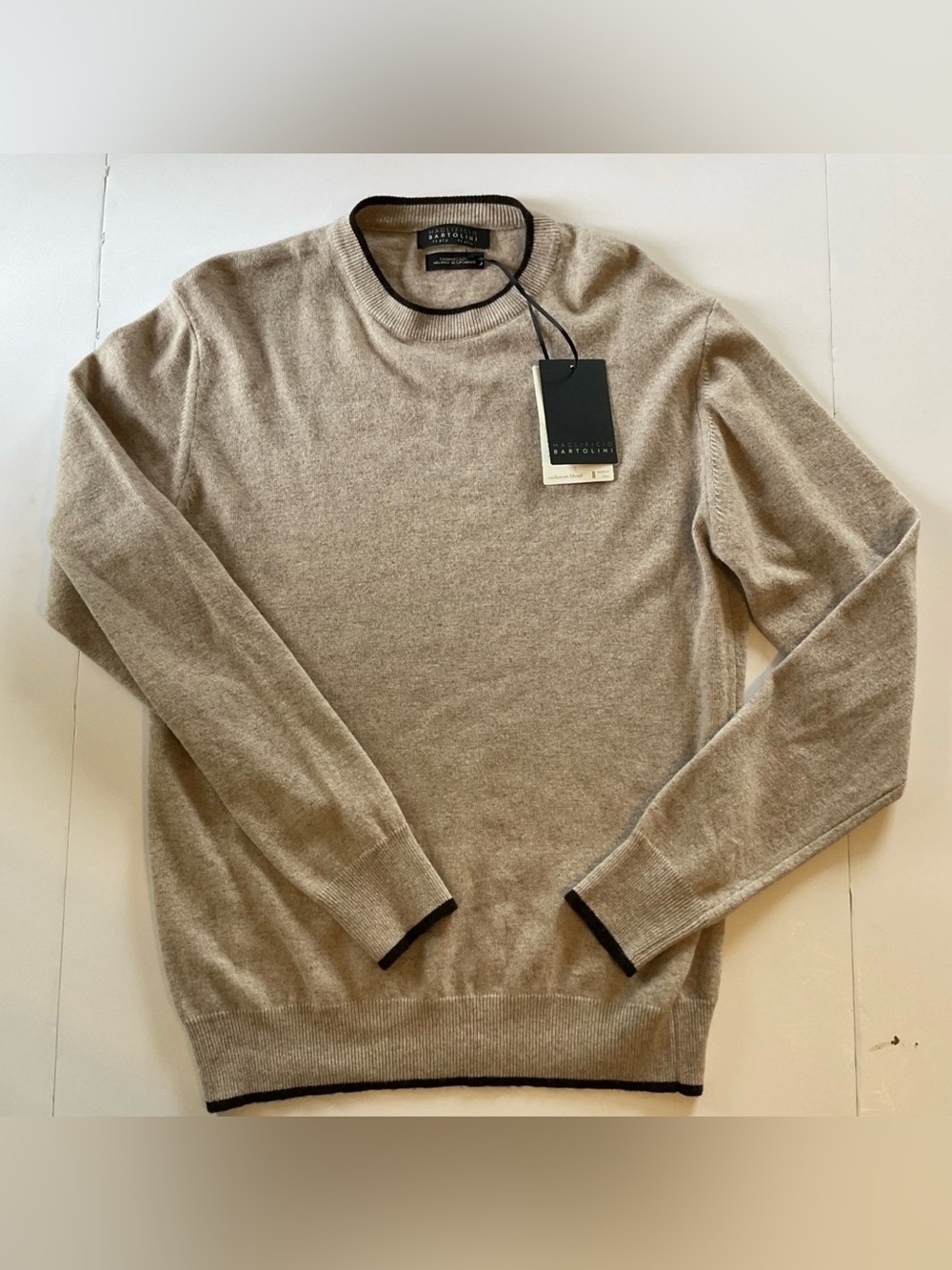 Men's Lightweight Crewneck Sweater in Light Taupe with Contrast Trim size Large
